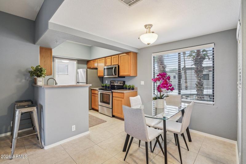 10-web-or-mls-N Saguaro Blvd-S0801-010