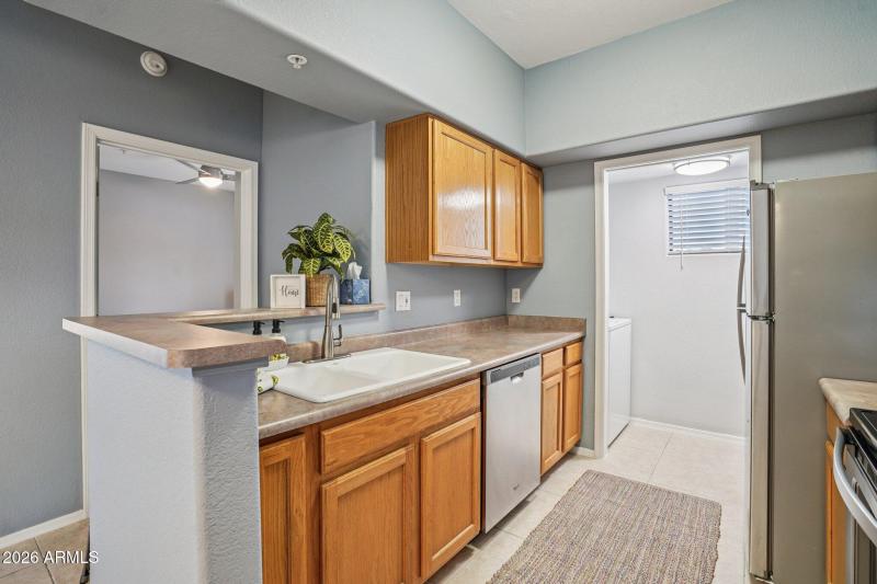 15-web-or-mls-N Saguaro Blvd-S0801-015