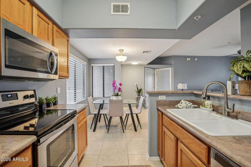 16-web-or-mls-N Saguaro Blvd-S0801-016