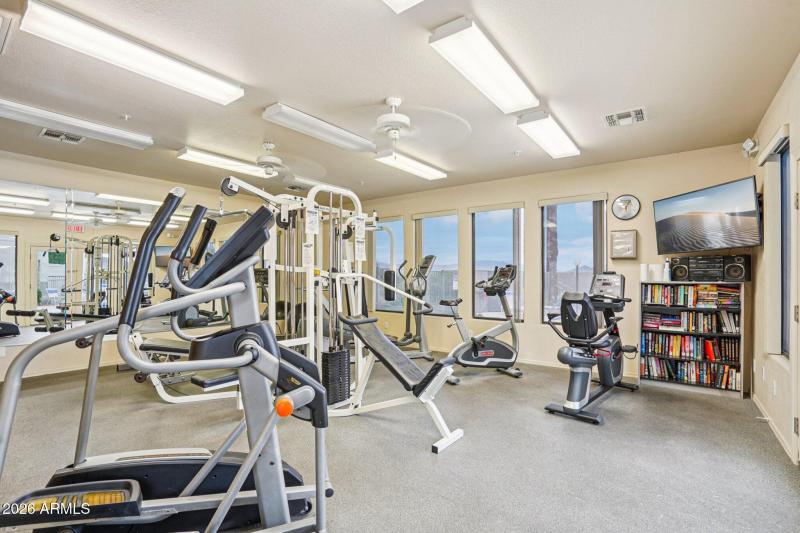 33-web-or-mls-N Saguaro Blvd-0801-903