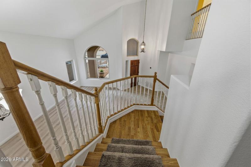 31-web-or-mls-16601 S 15th St-30