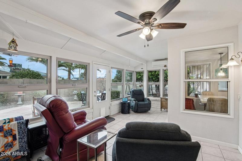 16-web-or-mls-W Mesa Verde Dr-S0901-016