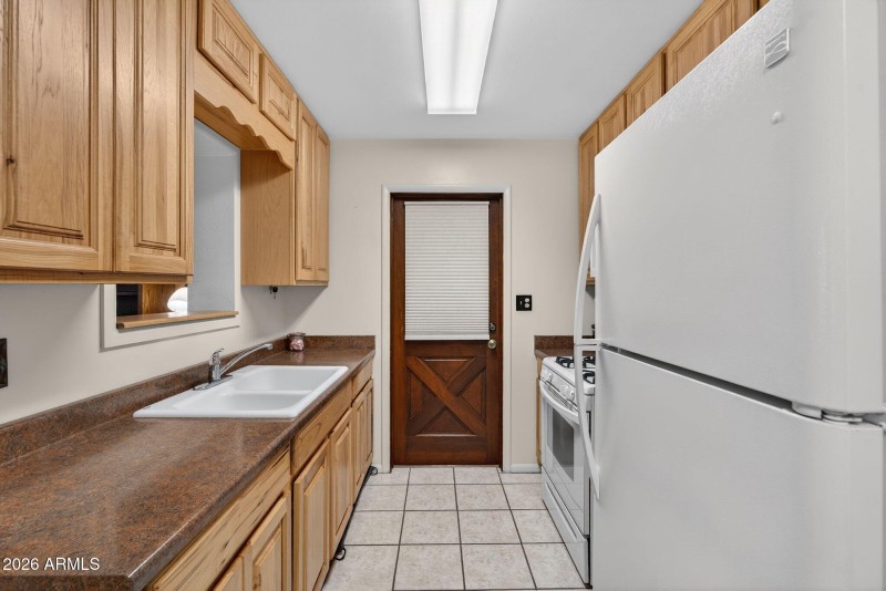 10-web-or-mls-19-W Mitchell Dr