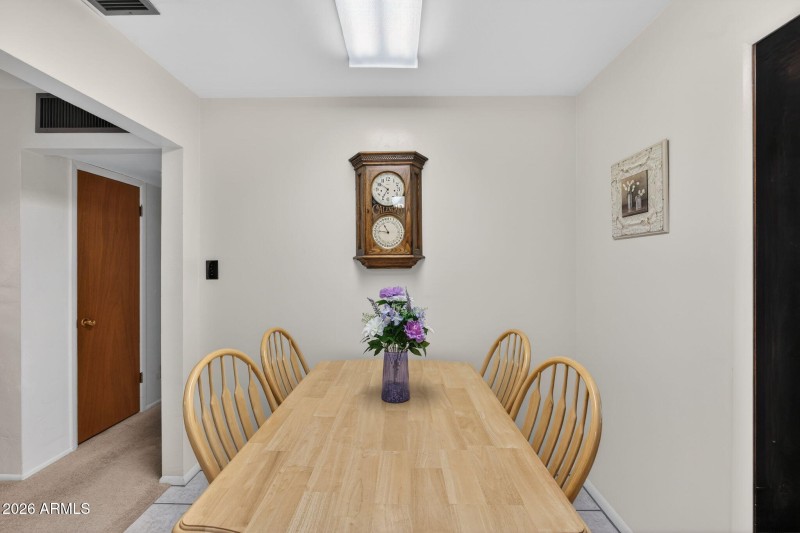 15-web-or-mls-18-W Mitchell Dr