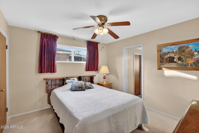 16-web-or-mls-29-W Mitchell Dr