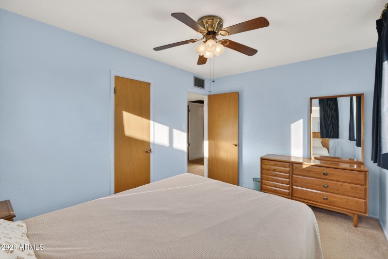 23-web-or-mls-35-W Mitchell Dr