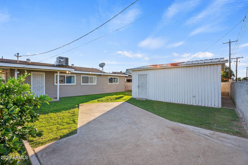 35-web-or-mls-41-W Mitchell Dr