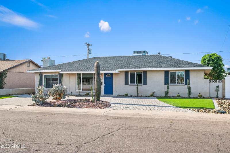 Welcome to 8249 E Hubbell St