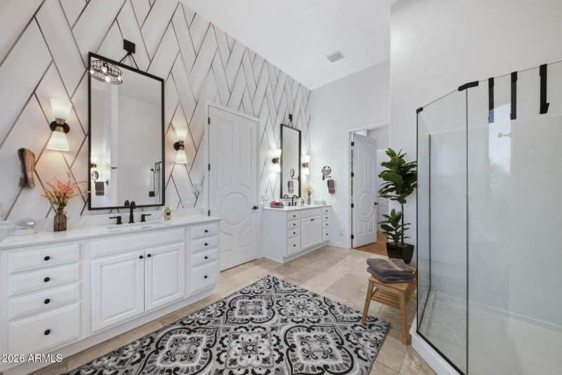 BR-1-4-Principal-Retreat-ensuite (2)