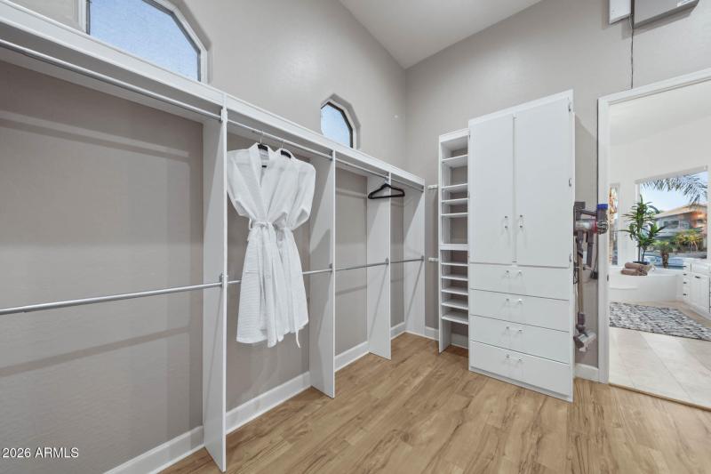 BR-1-6-Principal-Retreat-closet