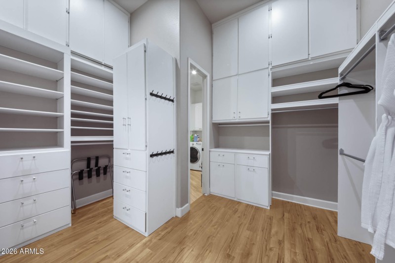 BR-1-7-Principal-Retreat-closet