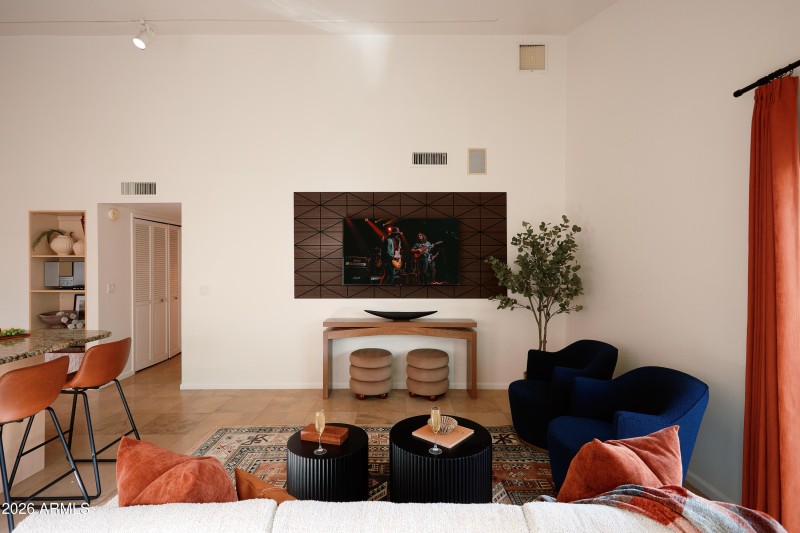 PropertyImageCo_2013N87thWay_WEB_32