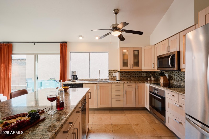 PropertyImageCo_2013N87thWay_WEB_38