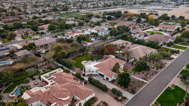 2731 E Capricorn Pl Exterior Photos-22