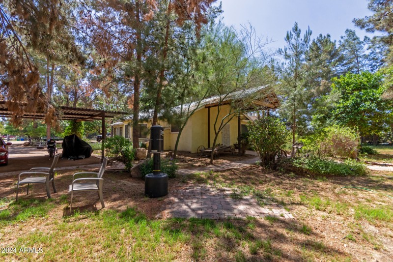 Detatched Workshop and tack Room