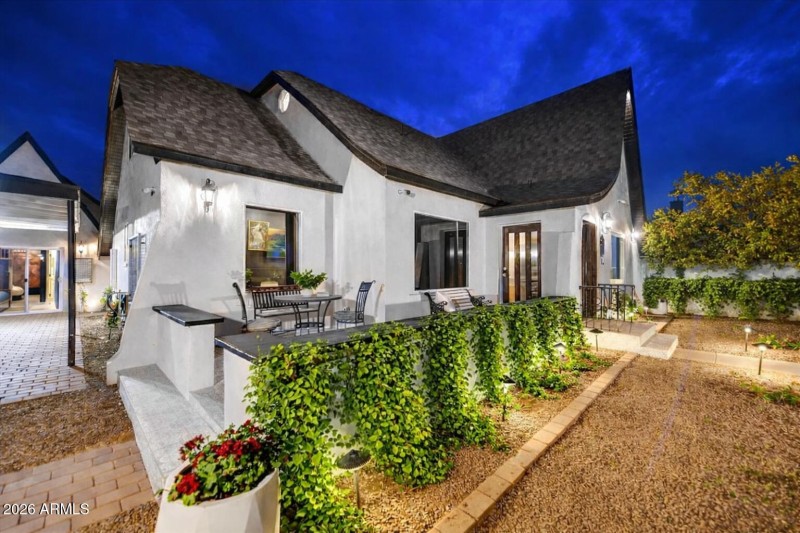 87 W Windsor Updated front