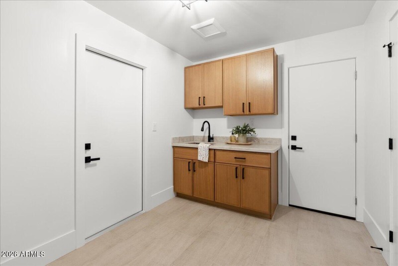 29-DesertSkyREM - 1106 N