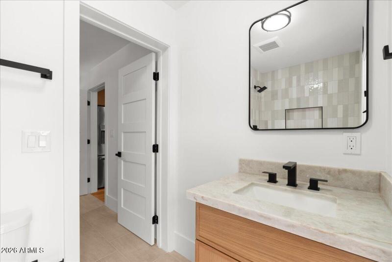 32-DesertSkyREM - 1106 N