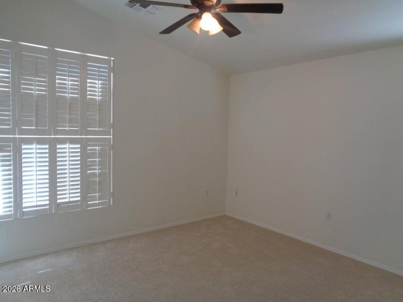 20180921221127300804000000-o