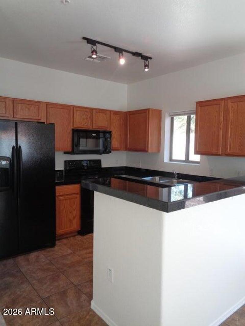 20180921221500521828000000-o