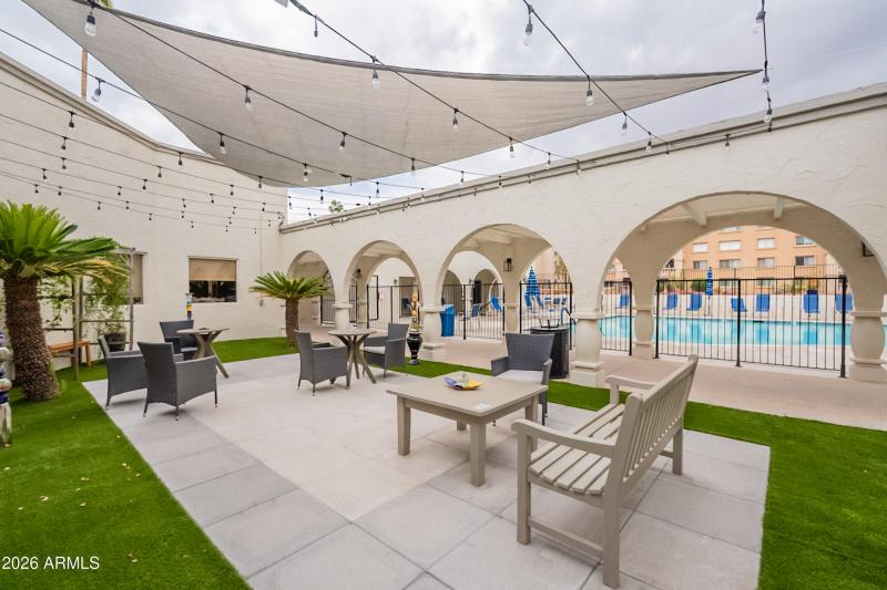 47-print-Camelback-47