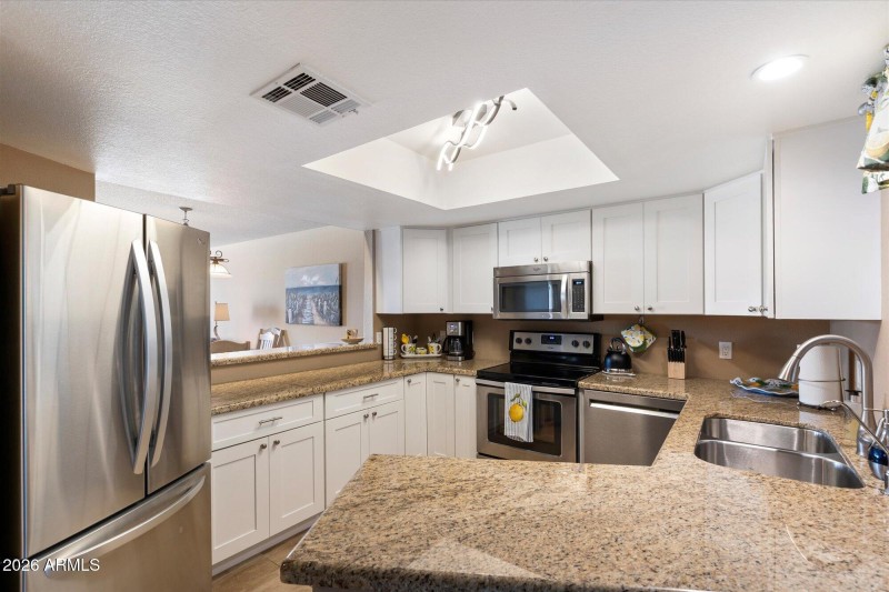 Full Kitchen Overview