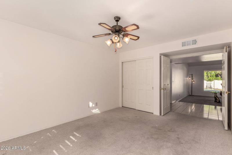 09 - Bellflower 10906