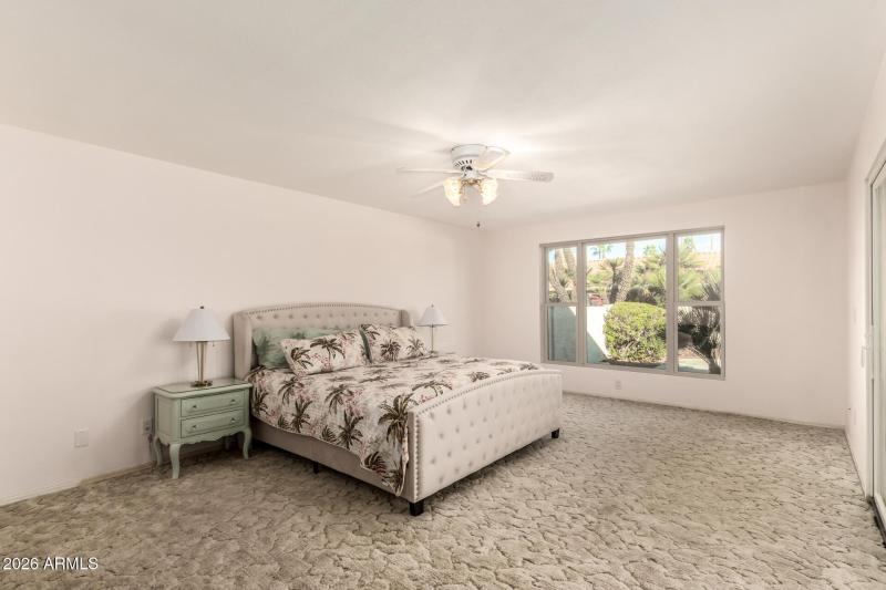 20 - Bellflower 10906