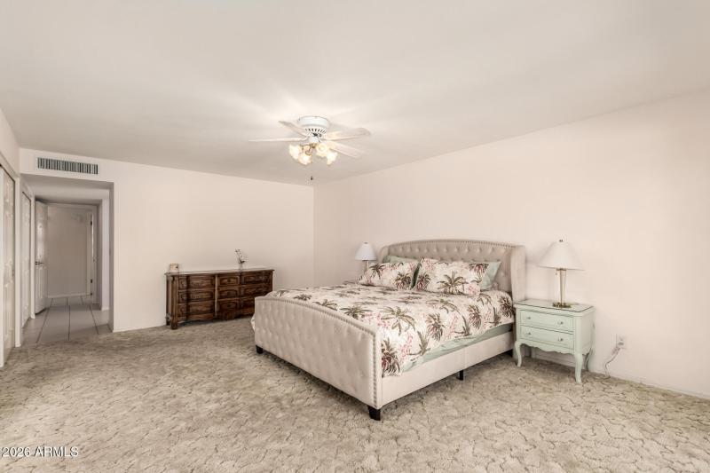 22 - Bellflower 10906