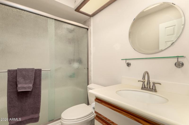 28 - Bellflower 10906