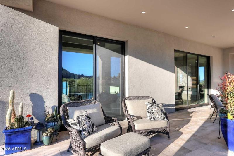 Covered Patio-Lounge Area