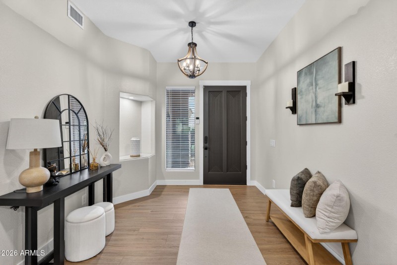 4-web-or-mls-40-E Smokehouse Trail