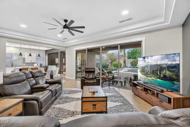 5-web-or-mls-39-E Smokehouse Trail