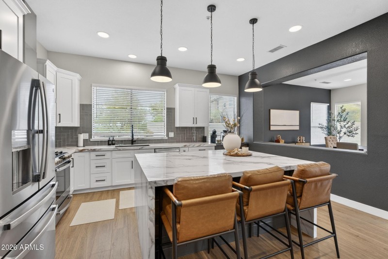 11-web-or-mls-22-E Smokehouse Trail