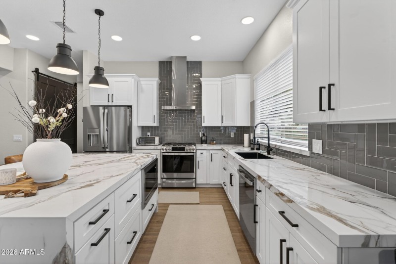 14-web-or-mls-25-E Smokehouse Trail