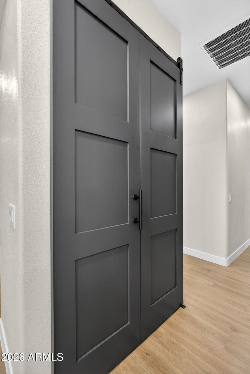 19-web-or-mls-28-E Smokehouse Trail