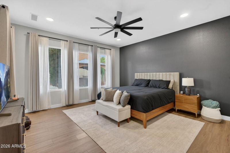 29-web-or-mls-01-E Smokehouse Trail