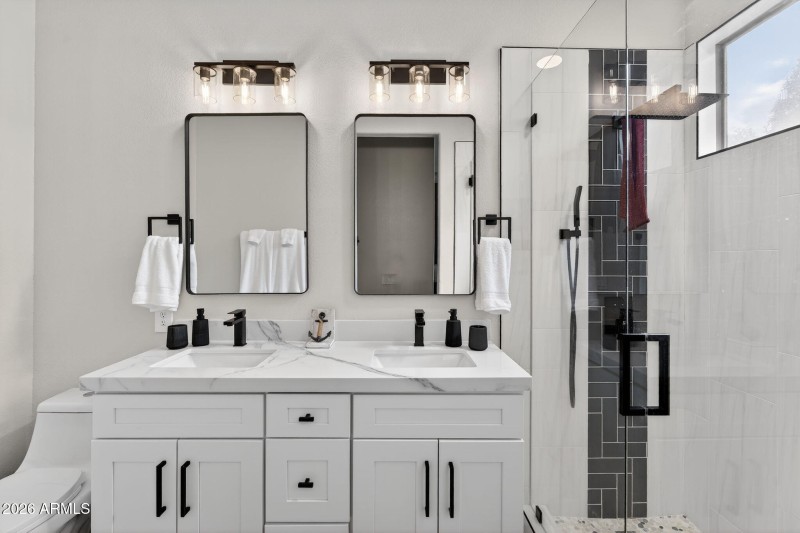 45-web-or-mls-18-E Smokehouse Trail