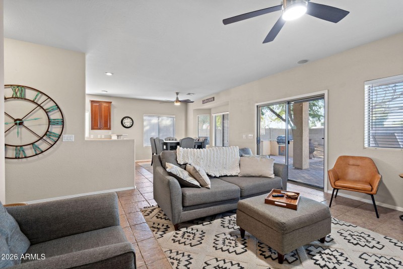 9-web-or-mls-1811 N Mandeville Ln-5