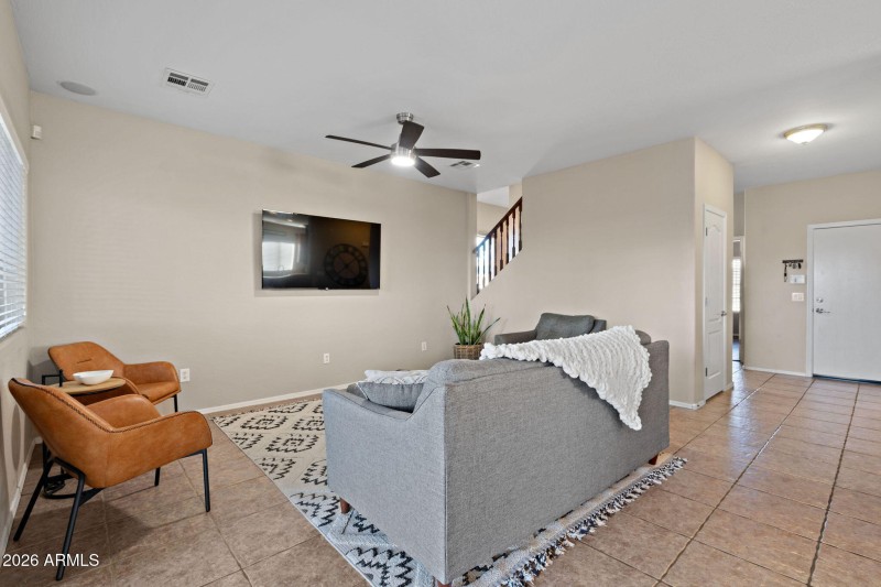 11-web-or-mls-1811 N Mandeville Ln-7