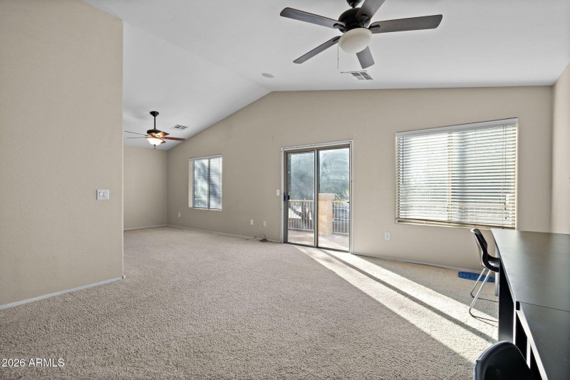 21-web-or-mls-1811 N Mandeville Ln-18