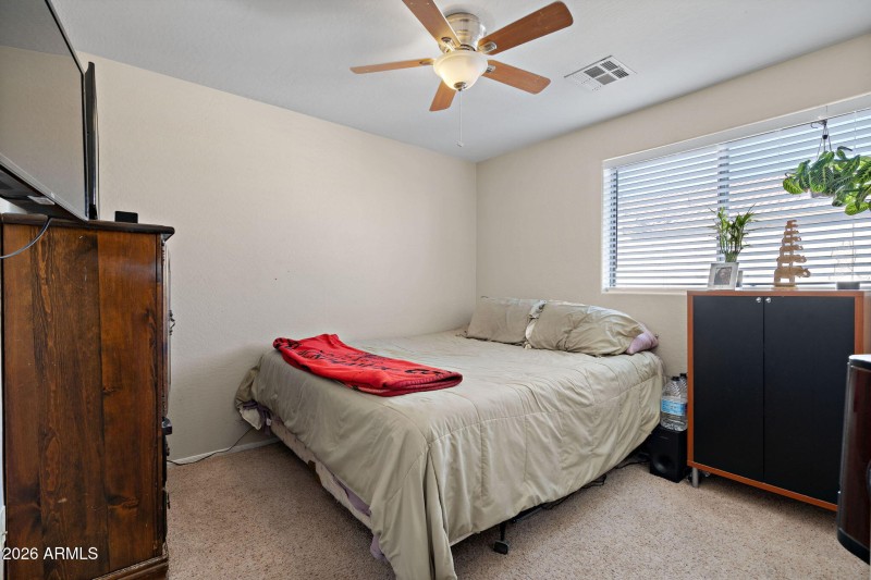 24-web-or-mls-1811 N Mandeville Ln-21