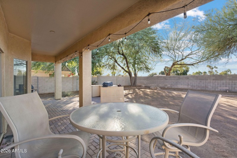 33-web-or-mls-1811 N Mandeville Ln-30