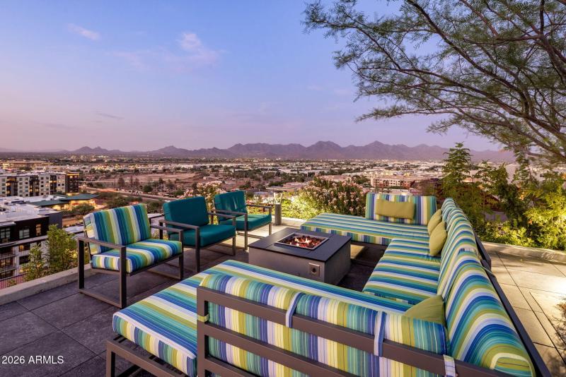 Rooftop Fire pit with Golf Course Views