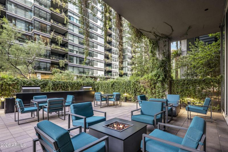 Outdoor Kitchen Lower Level