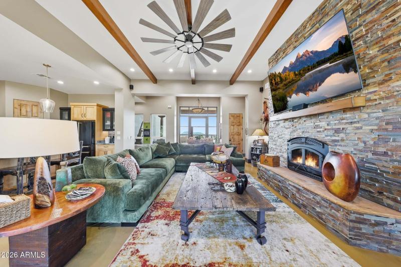 Cozy Fireplace for Chilly nights