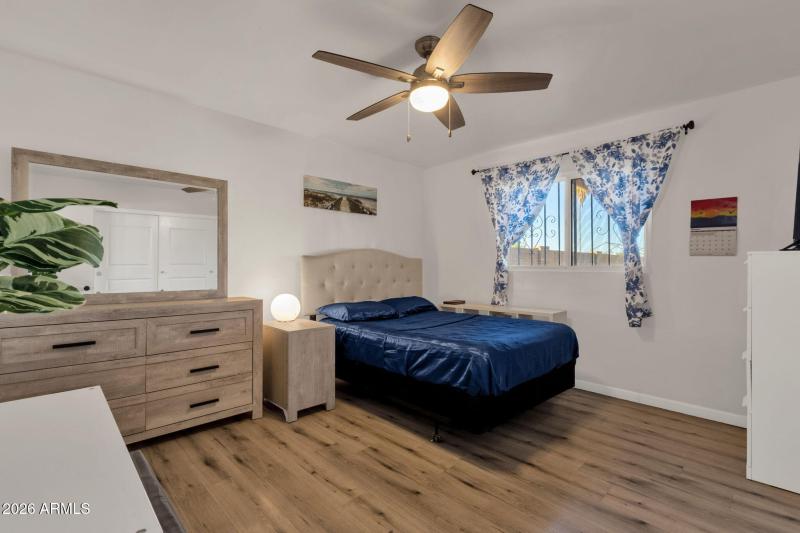 15-web-or-mls-2714-w-ellis-dr