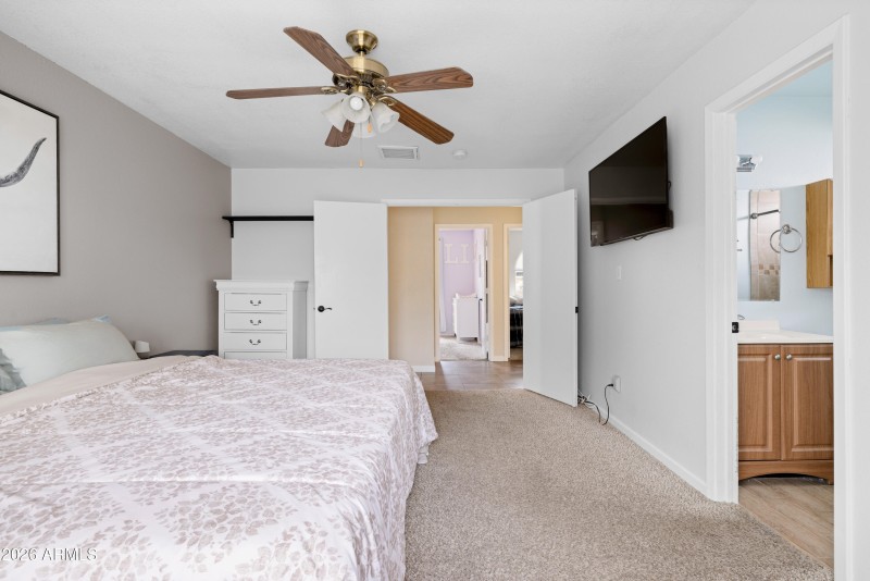 Primary_Bedroom_Photo_3