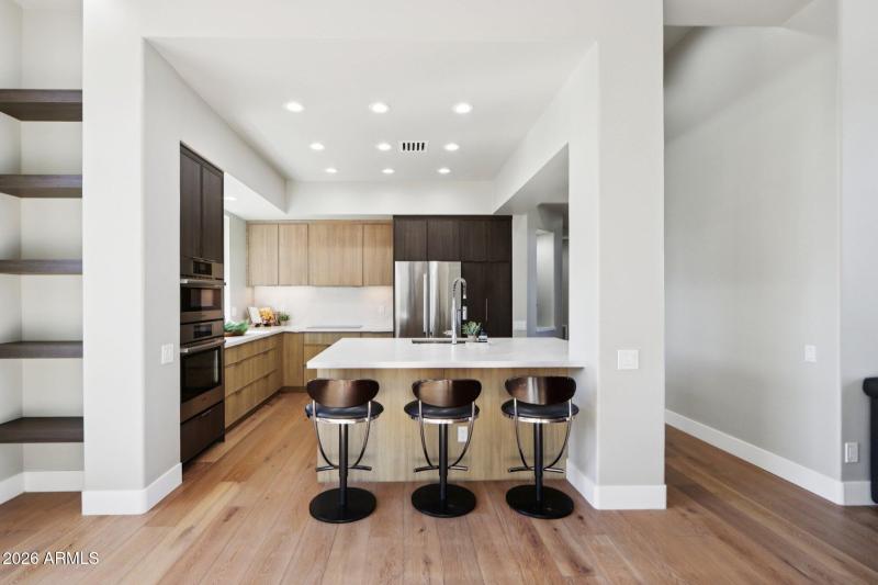 Kitchen with Breakfast Bar
