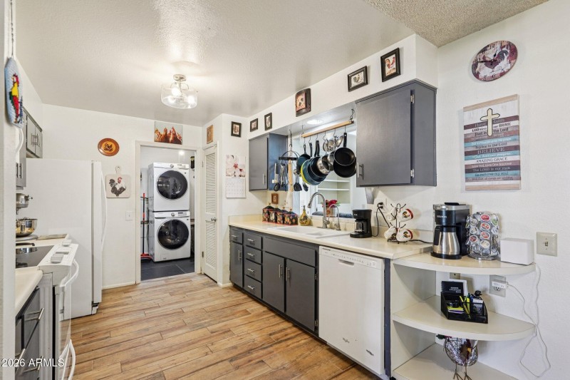 16-web-or-mls-W Tonada Dr-S1001-016